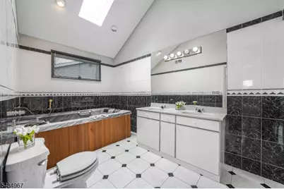 45 Holyoke Ct, Wayne, NJ 07470 - Photo 21