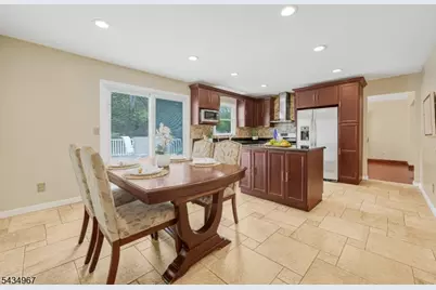 45 Holyoke Ct, Wayne, NJ 07470 - Photo 7