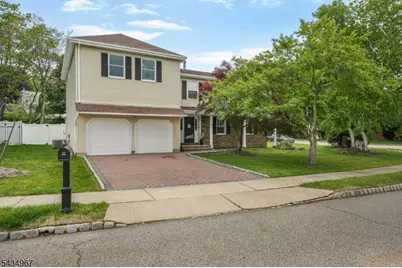 45 Holyoke Ct, Wayne Twp., NJ 07470 - Photo 1