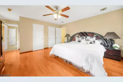 45 Holyoke Ct, Wayne, NJ 07470 - Photo 13