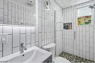 14 Chestnut Terr, Bloomfield, NJ 07003 - Photo 11