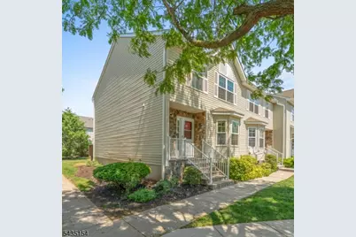 8 Ashley Ct, Franklin Township, NJ 08873 - Photo 3