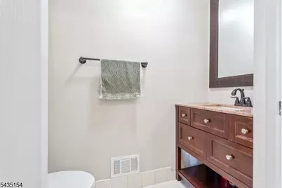 8 Ashley Ct, Franklin Township, NJ 08873 - Photo 19