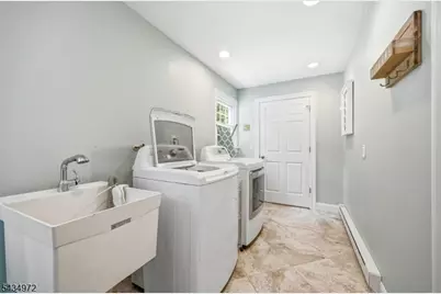 46 Westminster Dr, Parsippany, NJ 07054 - Photo 23