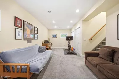 46 Westminster Dr, Parsippany, NJ 07054 - Photo 21