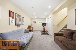 46 Westminster Dr, Parsippany, NJ 07054 - Photo 21