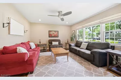 46 Westminster Dr, Parsippany, NJ 07054 - Photo 3