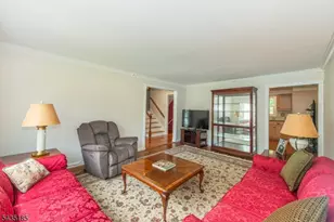 4 Hamilton Ct, Hanover Township, NJ 07981 - Photo 5