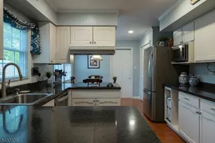 189 Berger St, Franklin Township, NJ 08873 - Photo 7
