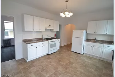21 Walnut St, Clifton, NJ 07013 - Photo 11