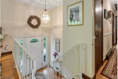 19 Rabbit Run Dr, West Milford, NJ 07435 - Photo 5