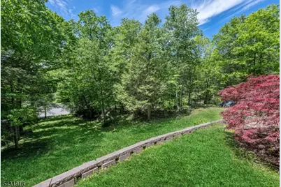 19 Rabbit Run Dr, West Milford, NJ 07435 - Photo 3