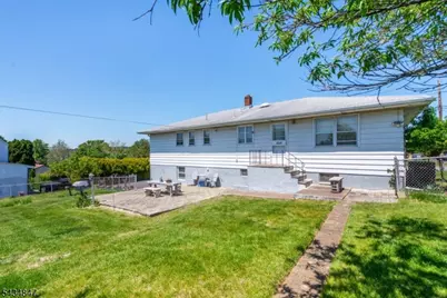 27 Bartsch Ave, Woodland Park, NJ 07424 - Photo 23