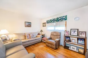 27 Bartsch Ave, Woodland Park, NJ 07424 - Photo 17
