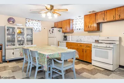 27 Bartsch Ave, Woodland Park, NJ 07424 - Photo 19