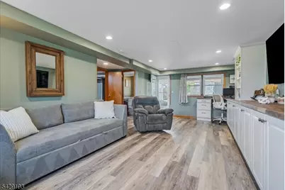 25 Louise Dr, Manville, NJ 08835 - Photo 21