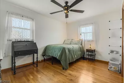 25 Louise Dr, Manville, NJ 08835 - Photo 15