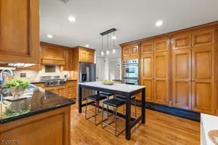 50 Colonial Way, Millburn Twp., NJ 07078 - Photo 13
