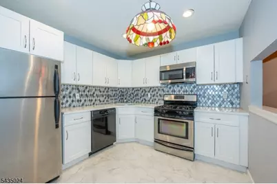 186 Larch Ln, Mahwah, NJ 07430 - Photo 7