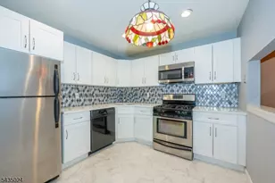 186 Larch Ln, Mahwah, NJ 07430 - Photo 7