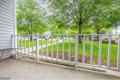 186 Larch Ln, Mahwah, NJ 07430 - Photo 23