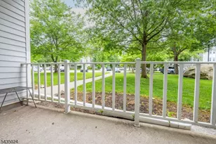 186 Larch Ln, Mahwah, NJ 07430 - Photo 23