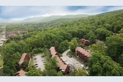 2 Gunstock Dr, Vernon, NJ 07462 - Photo 1