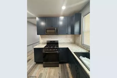 96-98 Goldsmith Ave #2, Newark, NJ 07112 - Photo 9