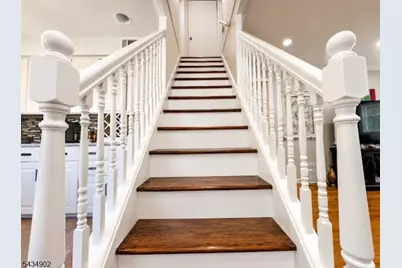 131 Long Hill Dr, Clifton, NJ 07013 - Photo 19