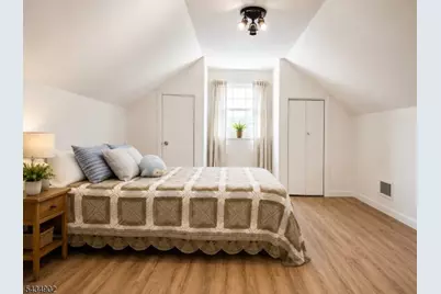 131 Long Hill Dr, Clifton, NJ 07013 - Photo 21