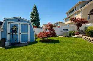 131 Long Hill Dr, Clifton, NJ 07013 - Photo 33