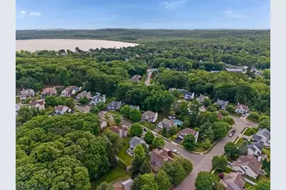 6 Crestwood Cir, Mount Olive, NJ 07828 - Photo 29