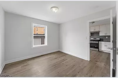 335 Henry St #3, Orange, NJ 07050 - Photo 9