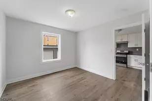 335 Henry St, Orange, NJ 07050 - Photo 9