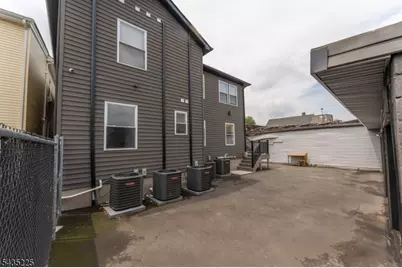 335 Henry St #3, Orange, NJ 07050 - Photo 19