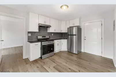 335 Henry St #3, Orange, NJ 07050 - Photo 7