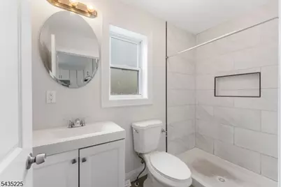 335 Henry St #3, Orange, NJ 07050 - Photo 15