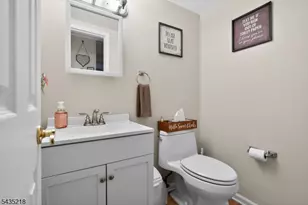 100 Coachman Dr, Florence Township, NJ 08505 - Photo 21
