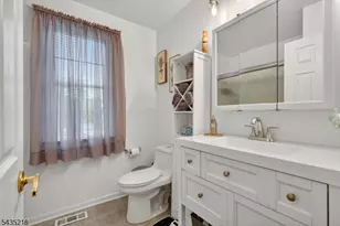 100 Coachman Dr, Florence Township, NJ 08505 - Photo 23