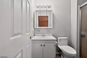 100 Coachman Dr, Florence Township, NJ 08505 - Photo 19