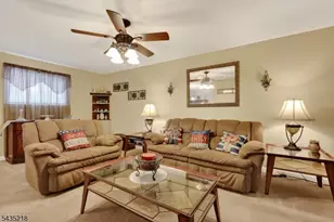 100 Coachman Dr, Florence Township, NJ 08505 - Photo 5