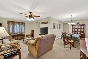 100 Coachman Dr, Florence Township, NJ 08505 - Photo 9