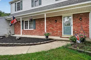 100 Coachman Dr, Florence Township, NJ 08505 - Photo 5