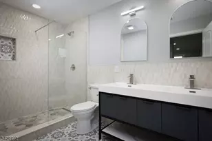 81 Hutchinson St, Clark Township, NJ 07066 - Photo 25