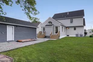 81 Hutchinson St, Clark Township, NJ 07066 - Photo 31