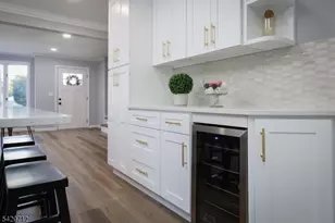 81 Hutchinson St, Clark Township, NJ 07066 - Photo 9
