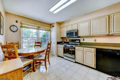 615 Revere Ct, Raritan Township, NJ 08822 - Photo 3