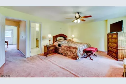 615 Revere Ct, Raritan Township, NJ 08822 - Photo 21