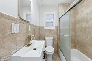 64 Willoughby St, Newark, NJ 07112 - Photo 29