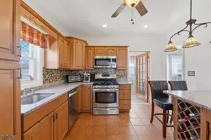 385 Berkeley Ave, Bloomfield, NJ 07003 - Photo 9